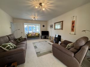 LIVING ROOM TO FRONT- click for photo gallery